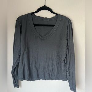 Perfect White Tee gray long sleeve